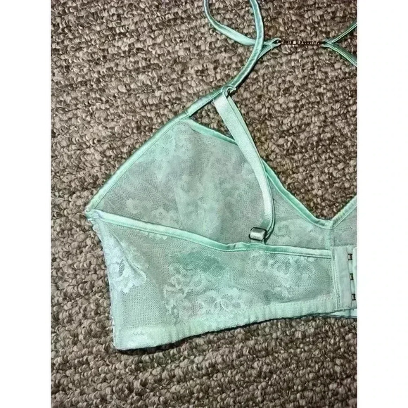 SAVAGE X FENTY SIZE LARGE - Picture 5 of 9